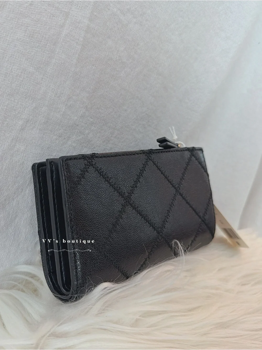 NWT Tory Burch Willa Medium Wallet Quilted Leather Black Gold 168721